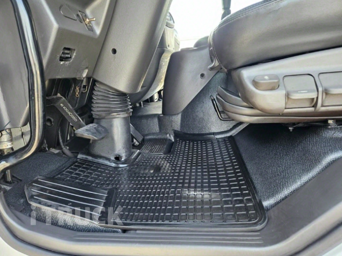 현대 메가트럭 270 후축 카고 5톤 수동 10