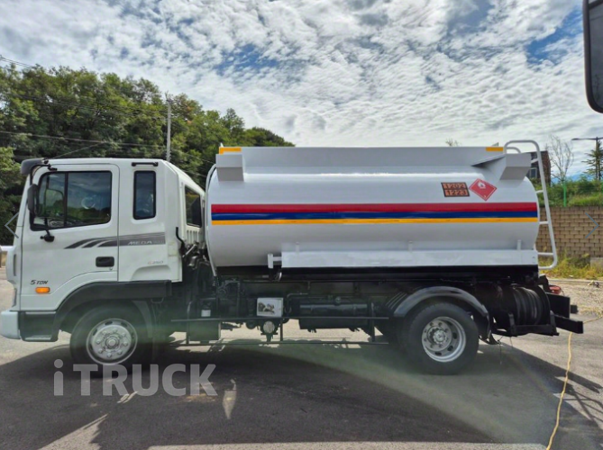 현대 탱크로리 메가트럭 수동 5