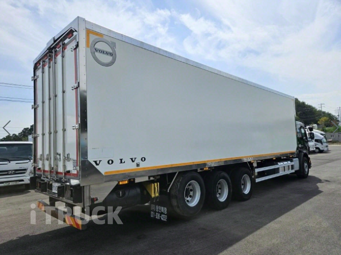 볼보 FE 350 후축 윙바디 16톤 수동 2