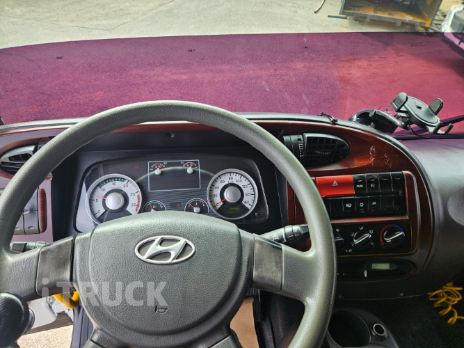 현대 메가트럭 250 단바리 카고 5톤 수동 14