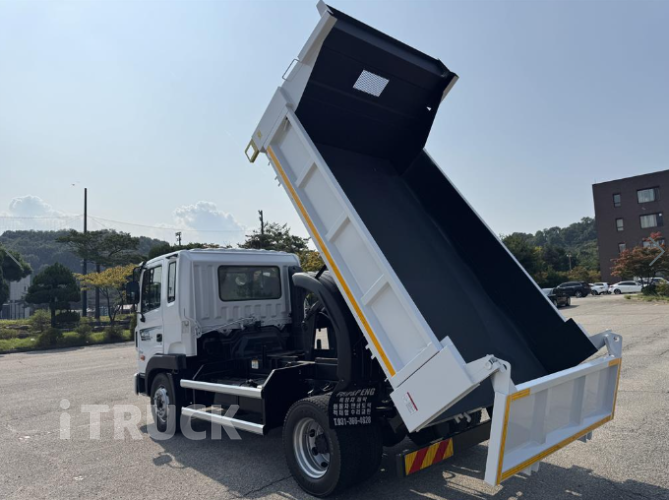 현대 메가트럭 화물덤프 5톤 11