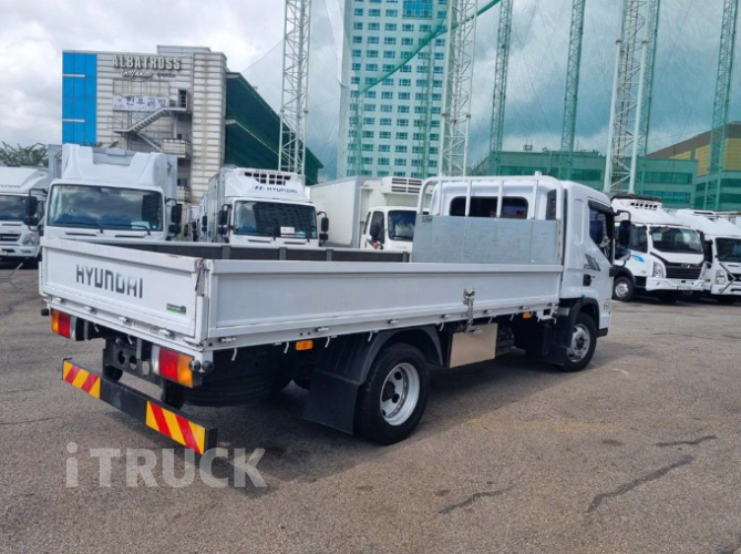 현대 올뉴마이티 2.5톤 카고 슈퍼캡 4