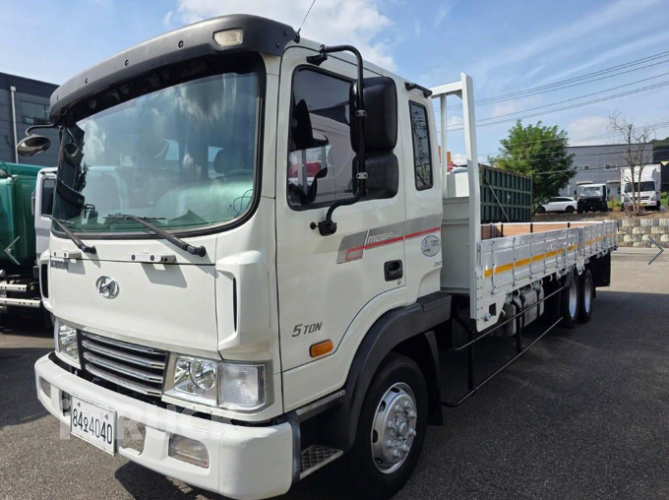 현대 메가트럭 260 앞축 카고 5톤 수동