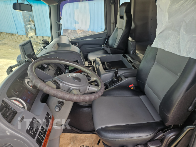 현대 트라고 520 앞축 상승윙바디 25톤 오토 리타더 12