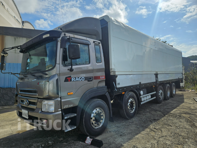 현대 트라고 520 앞축 상승윙바디 25톤 오토 리타더