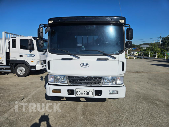 현대 메가트럭 280 단바리 카고 4.5톤 수동 1