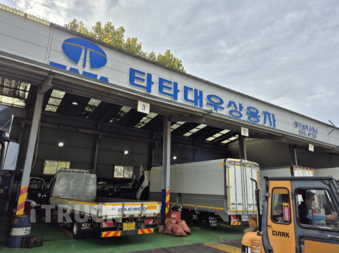 타타대우 더쎈 4톤 광폭 카고 슬리퍼캡(더블캡, 크루캡) 6