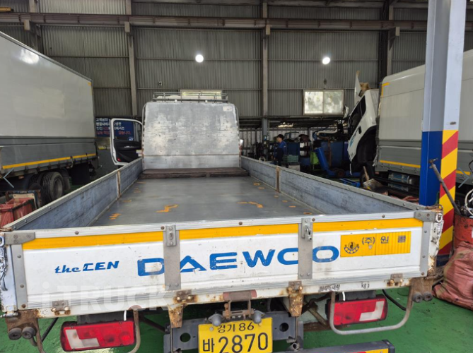 타타대우 더쎈 4톤 광폭 카고 슬리퍼캡(더블캡, 크루캡) 5