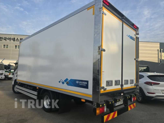 현대 올뉴마이티 3.5톤 광폭 냉동탑 3