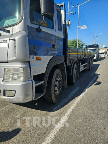 현대 트라고 520 앞축 카고 25톤 오토 리타더