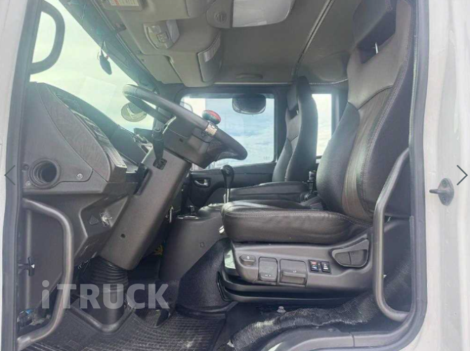 현대 메가트럭 280 후축 카고 5톤 오토 10