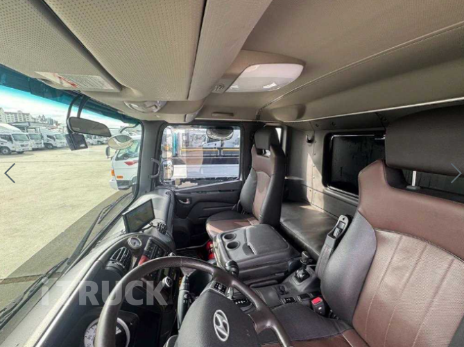 현대 메가트럭 280 후축 카고 5톤 오토 11