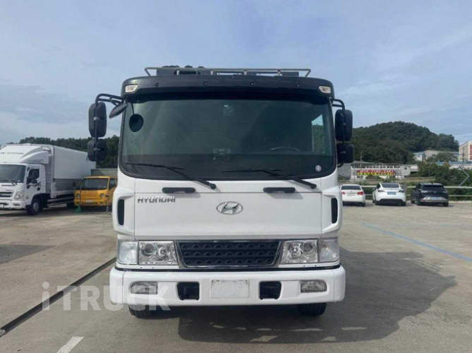 현대 메가트럭 280 후축 카고 5톤 오토 1