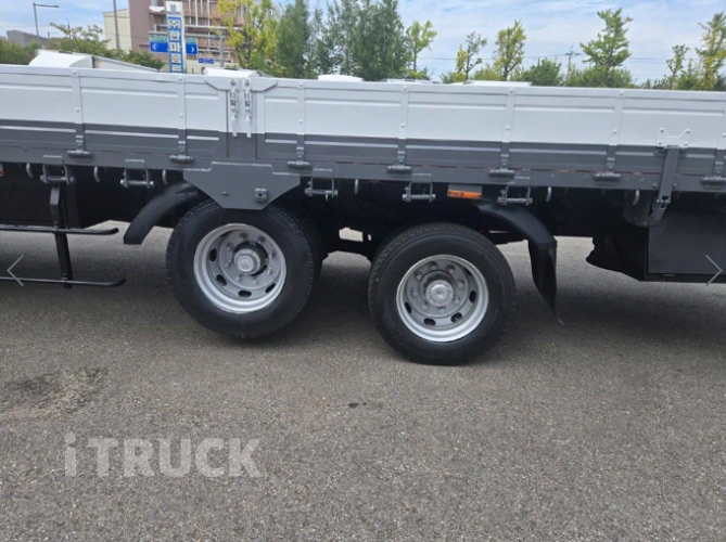 현대 메가트럭 와이드캡 260 앞축 카고 5톤 수동 16