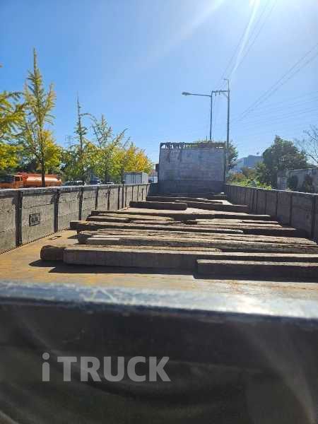 현대 트라고 520 앞축 카고 25톤 오토 3