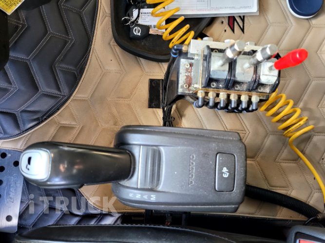 볼보 FH 암롤 500 23.5톤 오토 앞축 17