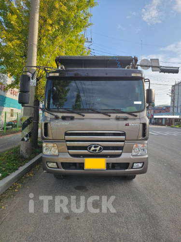 현대 우드칩 25톤 520 앞축 오토 2