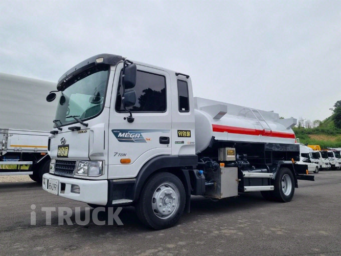 현대 탱크로리 메가트럭 5,000L 수동 2