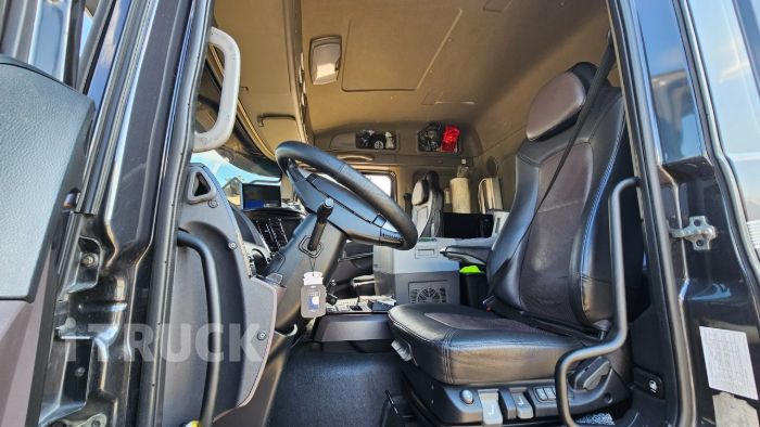 타타대우 프리마 320 후축 항온항습윙 8.5톤 오토 9