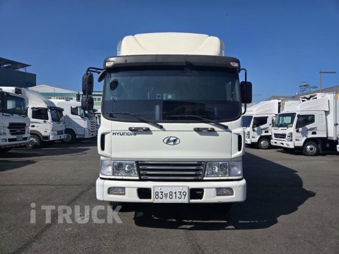 현대 메가트럭 250 앞축 윙바디 5톤 수동 1