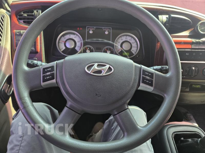 현대 메가트럭 250 앞축 윙바디 5톤 수동 11