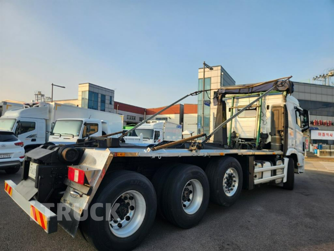 현대 트라고엑시언트 암롤 540 24톤 오토 리타더 앞축 3