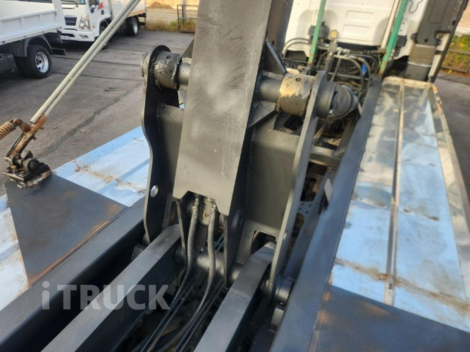 현대 트라고엑시언트 암롤 540 24톤 오토 리타더 앞축 12