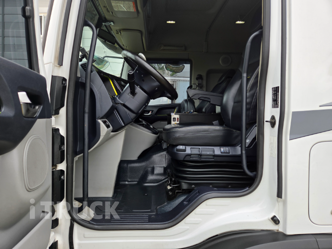 현대 파비스 300 앞축 카고 7.5톤 오토 11