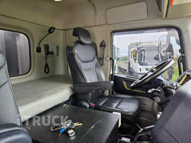 현대 파비스 300 앞축 카고 7.5톤 오토 7