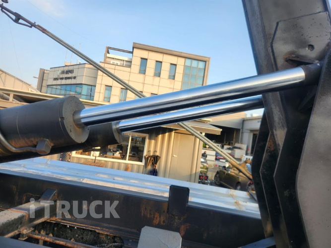 현대 엑시언트 암롤 540 24톤 오토 앞축 9