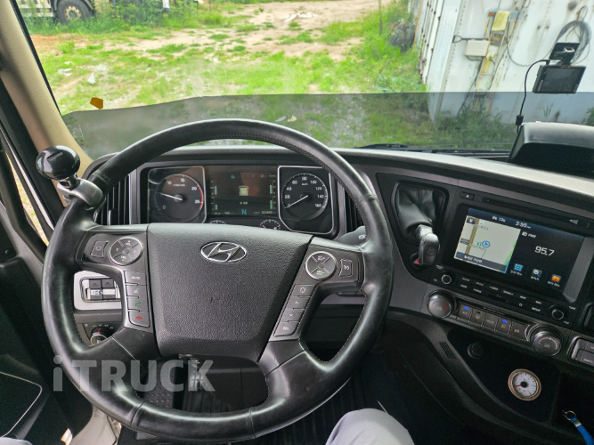 현대 엑시언트 350 앞축 카고 14톤 수동 5