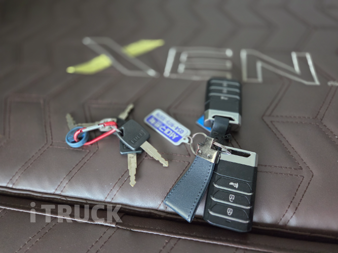 타타대우 맥쎈 320 후축 냉장윙 8.5톤 오토 10