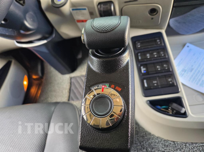 타타대우 맥쎈 570 앞축 윙바디 5톤 오토 11