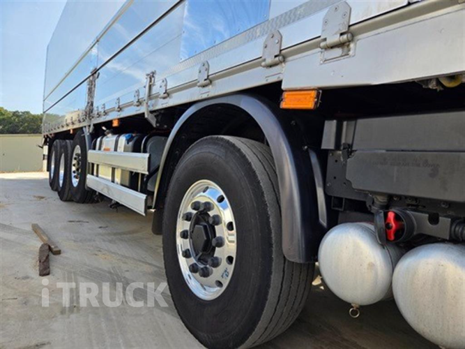 타타대우 맥쎈 570 앞축 윙바디 5톤 오토 14