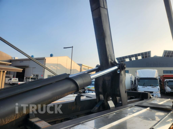 현대 엑시언트 암롤 540 24톤 오토 앞축 9