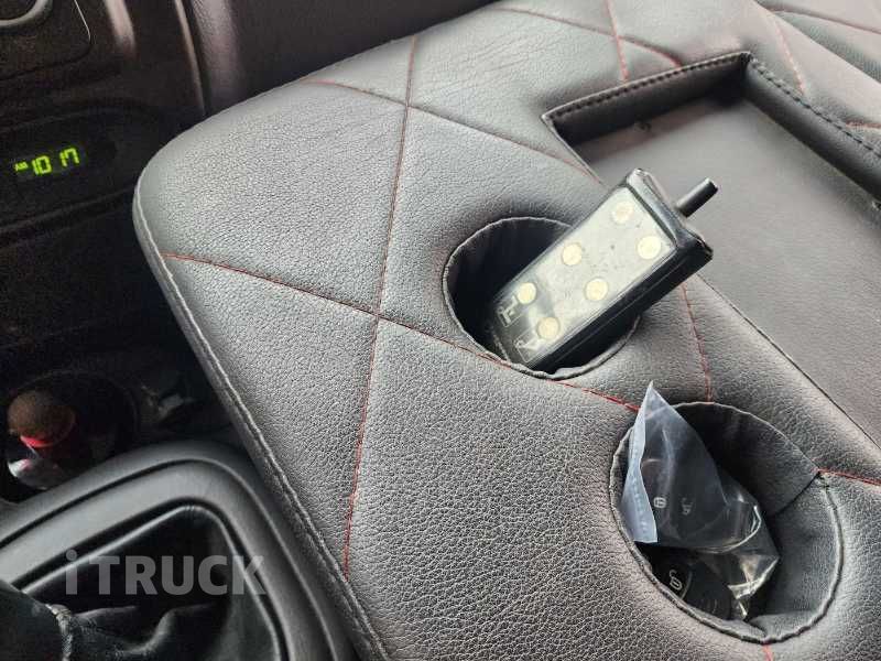 현대 메가트럭 280 단바리 윙바디 4.5톤 수동 14