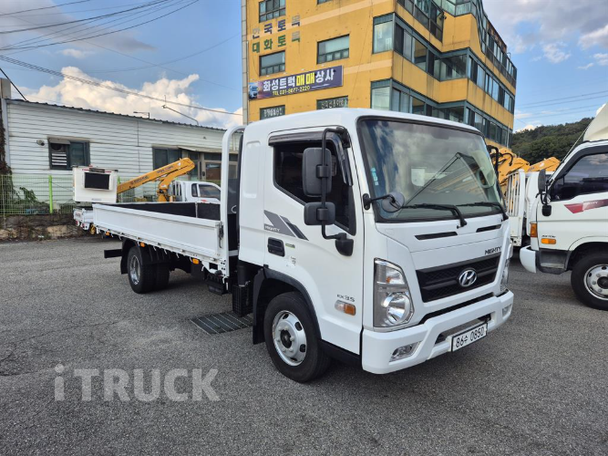 현대 올뉴마이티 3.5톤 카고 슈퍼캡 1
