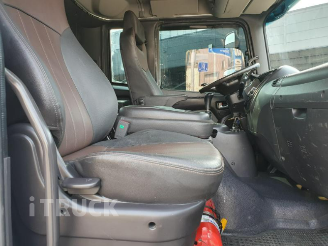 현대 메가트럭 280 단바리 카고 5톤 수동 11