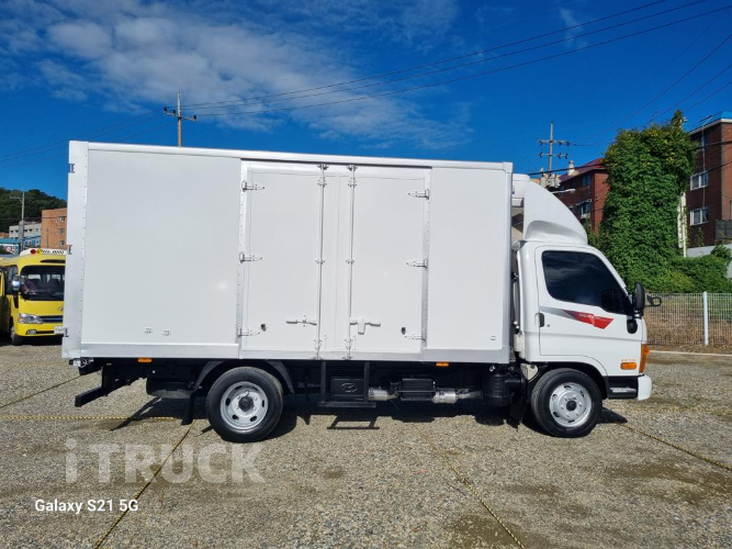 현대 마이티큐티 2.5톤 냉동탑 3