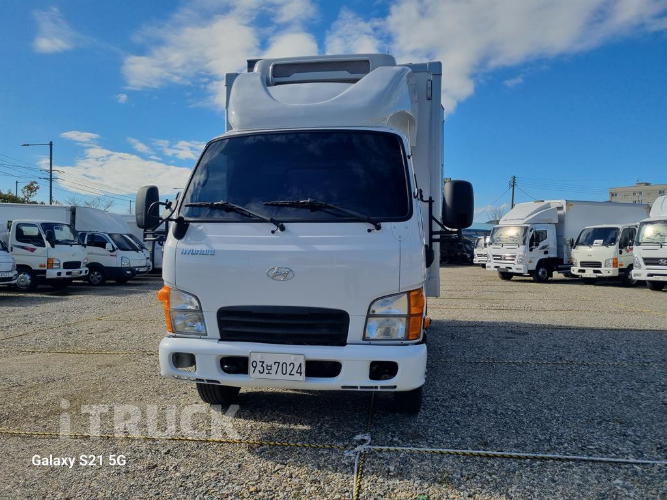 현대 마이티큐티 2.5톤 냉동탑 1