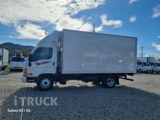 현대 마이티큐티 2.5톤 냉동탑 2