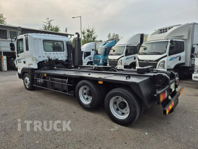 현대 메가트럭 암롤 250 5톤 수동 앞축 3