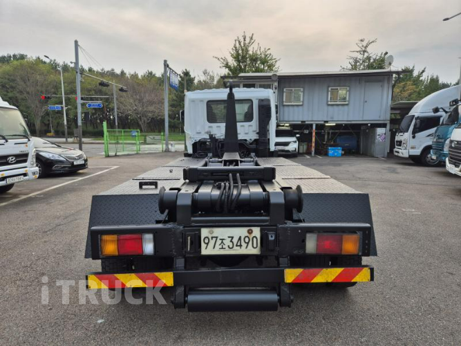 현대 메가트럭 암롤 250 5톤 수동 앞축 4