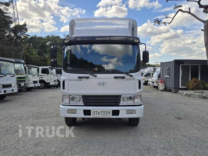 현대 메가트럭 250 앞축 윙바디 4.5톤 수동 1