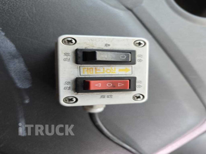 현대 메가트럭 250 앞축 윙바디 4.5톤 수동 16