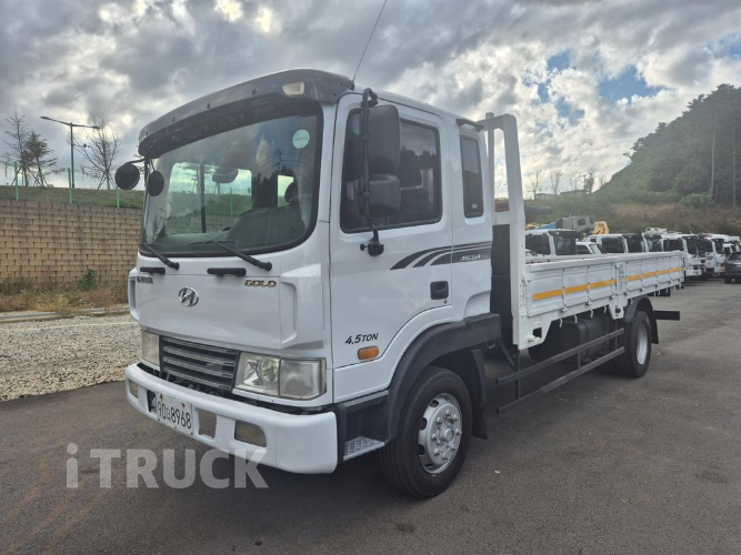 현대 메가트럭 250 단바리 카고 5톤 수동 1