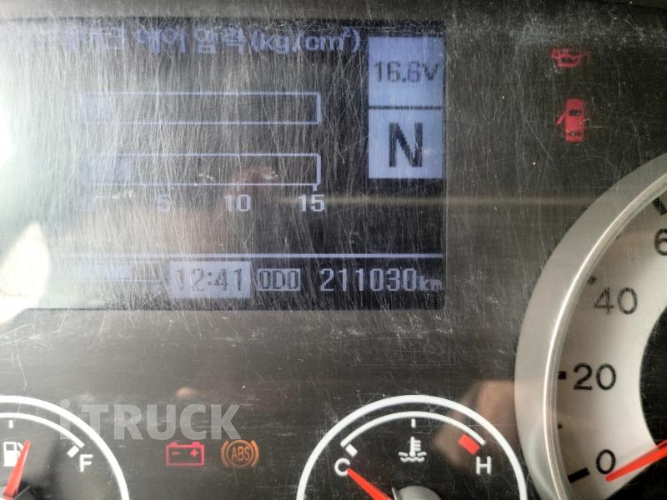 현대 메가트럭 280 단바리 냉동윙 4.5톤 오토 10