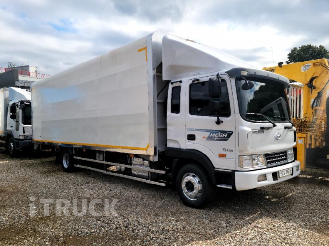 현대 메가트럭 280 단바리 냉동윙 4.5톤 오토 3