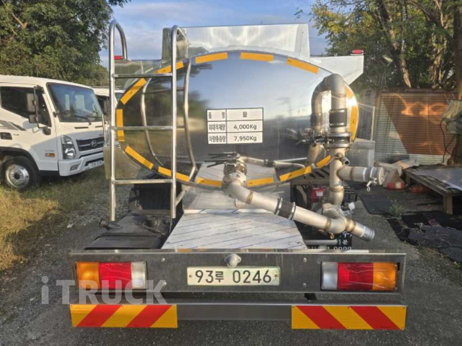 현대 살수차 올뉴마이티 스텐탱크 4,000L 수동 4