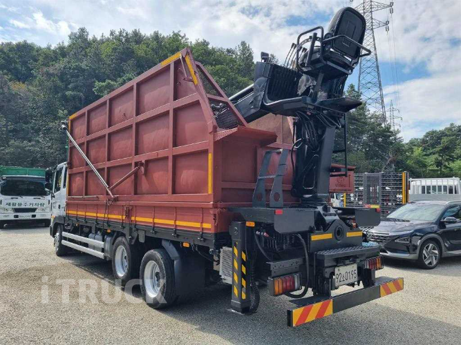 현대 메가트럭 집게차 280 5톤 수동 없음(순정) 0